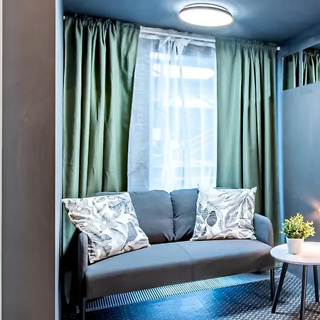 Cute Nest For Couples With Ac Budapest