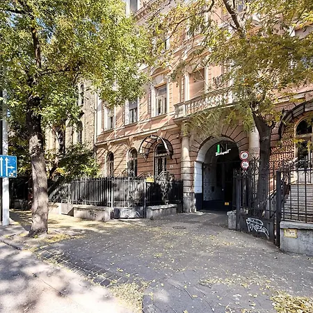 Cute Nest For Couples With Ac Budapeste